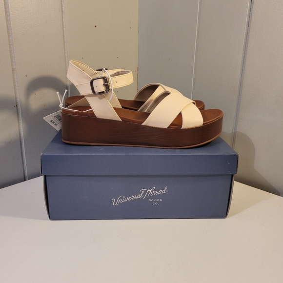 UNIVERSAL THREAD BILLI CHUNKY SANDAL COLOR BONE SIZE 7 NWT - Picture 2 of 4